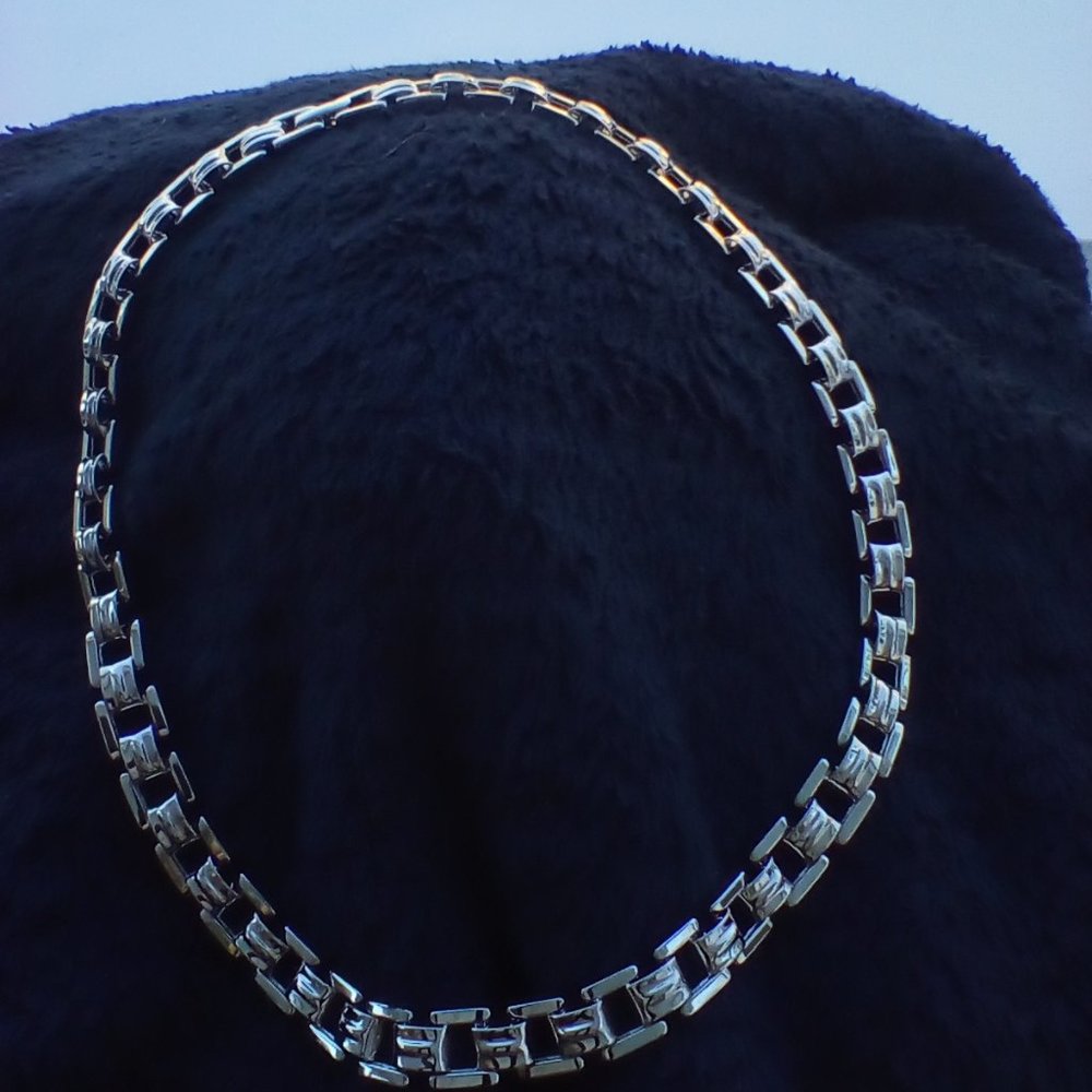 Monet, silver type, 18 inch long, non tarnishing, shiny, shiny, necklace.